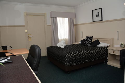 Ben Chifley Motor Inn - Tourism Brisbane 15