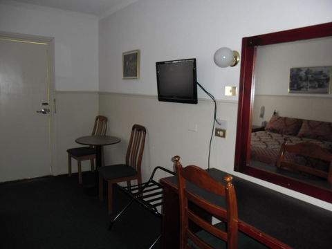 Ben Chifley Motor Inn - Tourism Brisbane 41