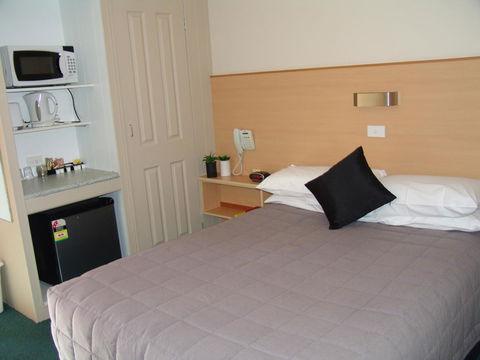 Ben Chifley Motor Inn - Tourism Brisbane 27