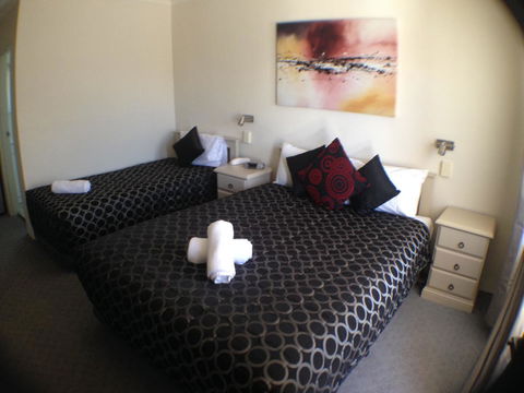 Ben Chifley Motor Inn - Tourism Brisbane 28