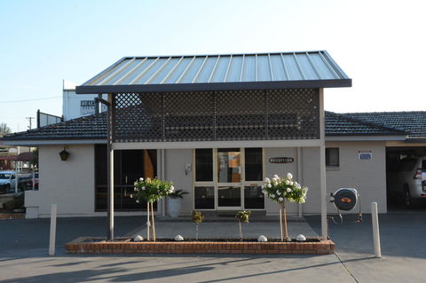Ben Chifley Motor Inn - Tourism Brisbane 26