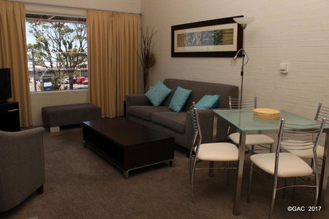 Mollymook Cove Apartments - Brisbane 4u 3