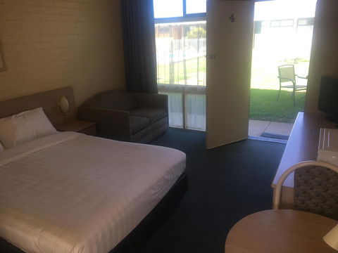 Junee Motor Inn - Tourism Brisbane 0