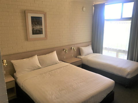 Junee Motor Inn - Tourism Brisbane 15