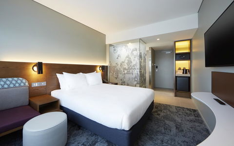 Holiday Inn Express Sydney Airport, An IHG Hotel - Tourism Brisbane 3