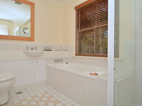 Villa 2br Prosecco Villa Located Within Cypress Lakes Resort - Tourism Brisbane 13