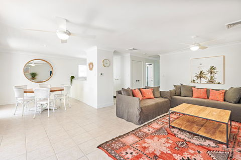 The Lord Byron - Tourism Brisbane 12