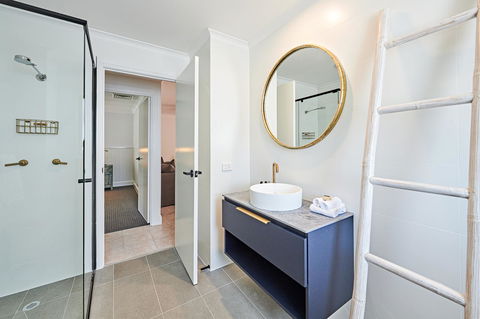 The Lord Byron - Tourism Brisbane 17