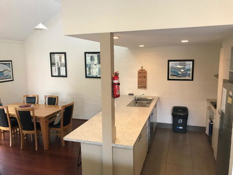 Mariner Bay Apartments - Tourism Brisbane 4