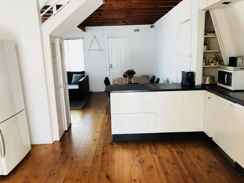 Little Blue Beach House - Brisbane Tourism 10