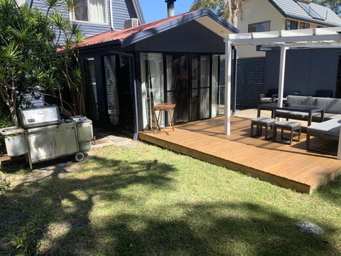 Little Blue Beach House - Brisbane Tourism 16