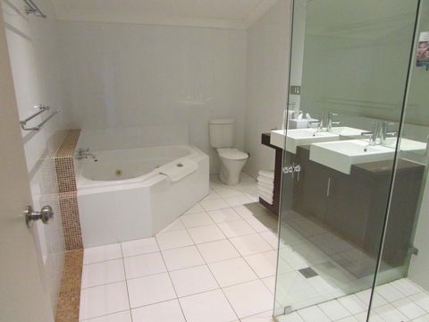 Crowne Plaza Hawkesbury Valley, An IHG Hotel - Tourism Brisbane 14