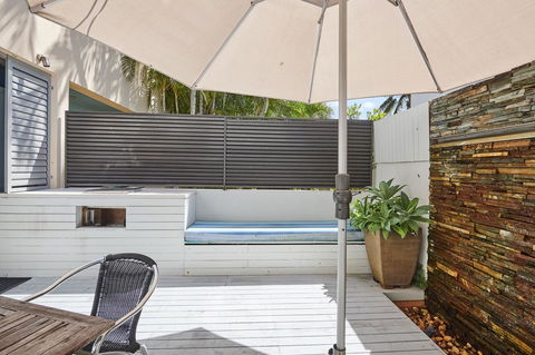 Waves Byron Bay - Tourism Brisbane 37