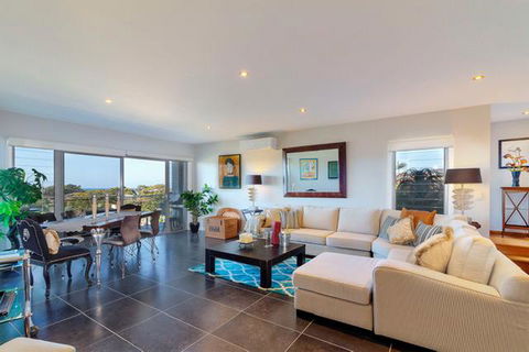 Churchill View Forster - Tourism Brisbane 0