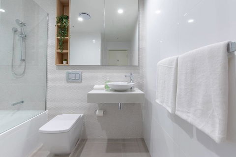 Japanese Style Waterfront Apt Wt Rooftop Pool - Brisbane Tourism 19