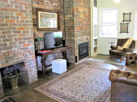 Apple Tree Cottage - Tourism Brisbane 17
