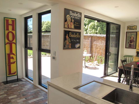 Apple Tree Cottage - Tourism Brisbane 6