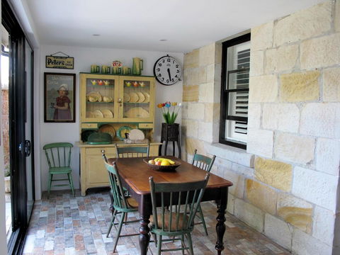 Apple Tree Cottage - Tourism Brisbane 0