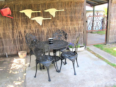 Apple Tree Cottage - Tourism Brisbane 29