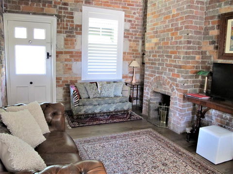 Apple Tree Cottage - Tourism Brisbane 13
