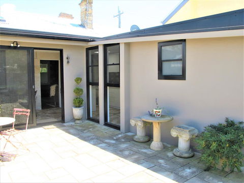 Apple Tree Cottage - Tourism Brisbane 30