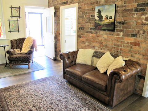 Apple Tree Cottage - Tourism Brisbane 19