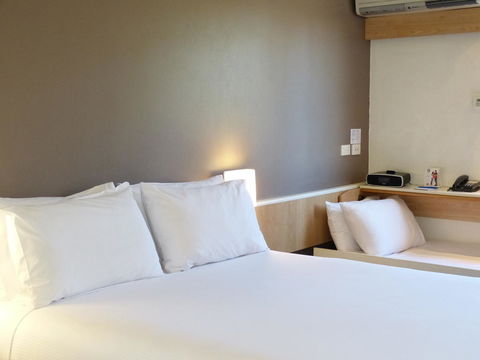 Ibis Thornleigh - Tourism Brisbane 21
