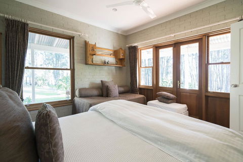 Thistle Hill Guesthouse - Walk To Many Wineries And Restaurants - Tourism Brisbane 37
