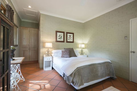Thistle Hill Guesthouse - Walk To Many Wineries And Restaurants - Tourism Brisbane 27