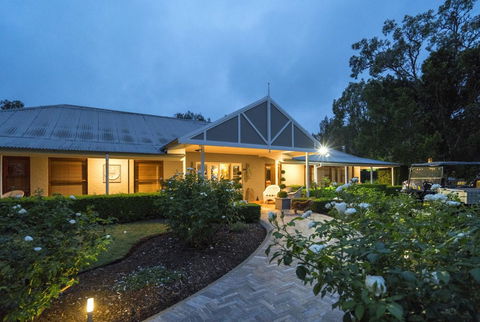 Thistle Hill Guesthouse - Walk To Many Wineries And Restaurants - Tourism Brisbane 0