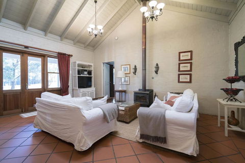 Thistle Hill Guesthouse - Walk To Many Wineries And Restaurants - Tourism Brisbane 31