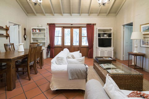Thistle Hill Guesthouse - Walk To Many Wineries And Restaurants - Tourism Brisbane 33