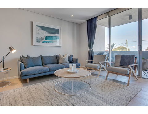 Oceanside Elegance At Superb Home Steps From Sand - Brisbane Tourism 0