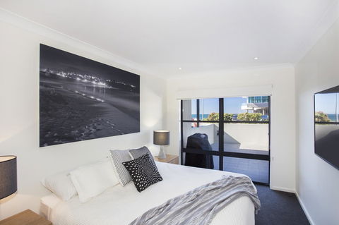 Beachfront 2 - Tourism Brisbane 12