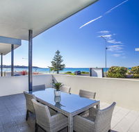 Beachfront Apartment Unit 2 - Brisbane 4u