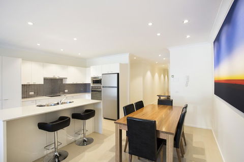 Beachfront 2 - Tourism Brisbane 8