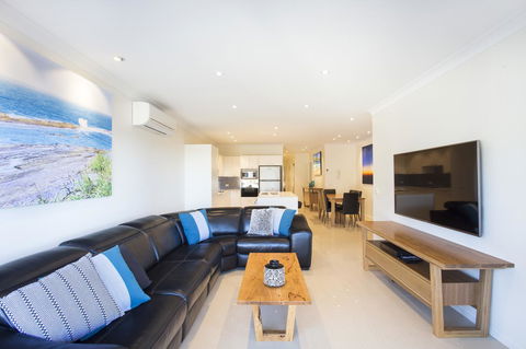 Beachfront 2 - Tourism Brisbane 9