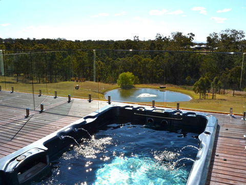 Wine Country Villas - Tourism Brisbane 9