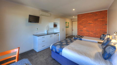 Pelican Motor Inn - Tourism Brisbane 3