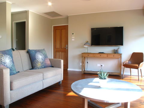 Hunter Oasis - Tourism Brisbane 3