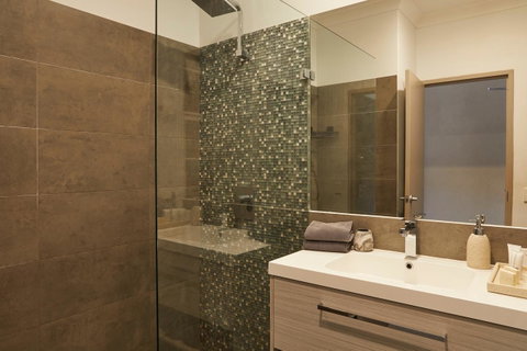 Byron Quarter Apartments - Brisbane Tourism 9