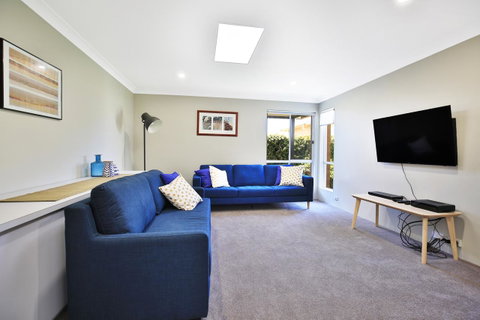 Neptune I Absolute Beachfront I Stunning Views - Brisbane Tourism 7