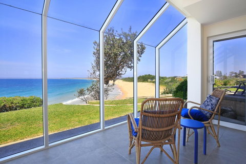 Neptune I Absolute Beachfront I Stunning Views - Brisbane Tourism 4