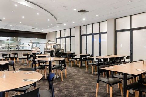Quality Hotel Rules Club Wagga - Tourism Brisbane 13