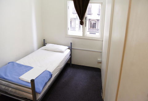 Maze Backpackers - Sydney - Tourism Brisbane 13