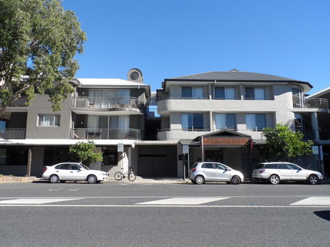 Byron Bay Hotel And Apartments - Tourism Brisbane 28