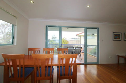 Anglesea, 17 Hodgson Street - Tourism Brisbane 4