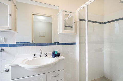 Sails Luxury Apartments Merimbula - Tourism Brisbane 24