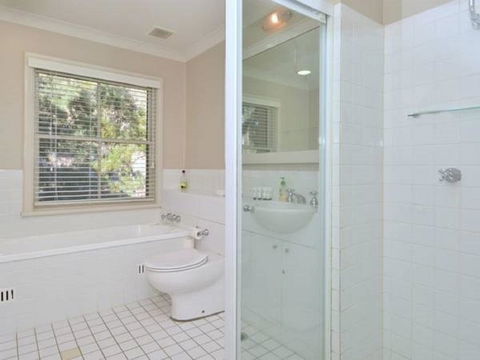 Villa 3br Chianti Villa Located Within Cypress Lakes Resort - Tourism Brisbane 10