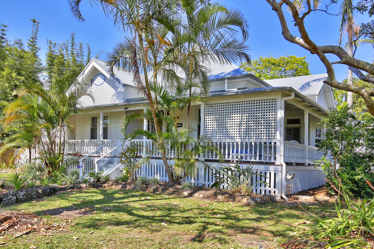 Byron Bay NSW Tourism Brisbane